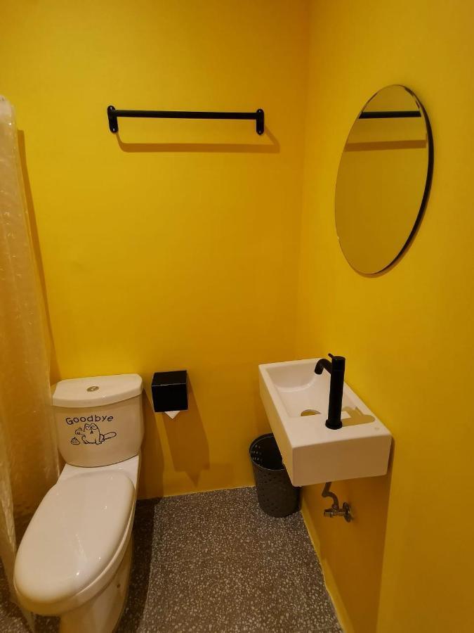 Way Shack Hostel Oslob Eksteriør billede